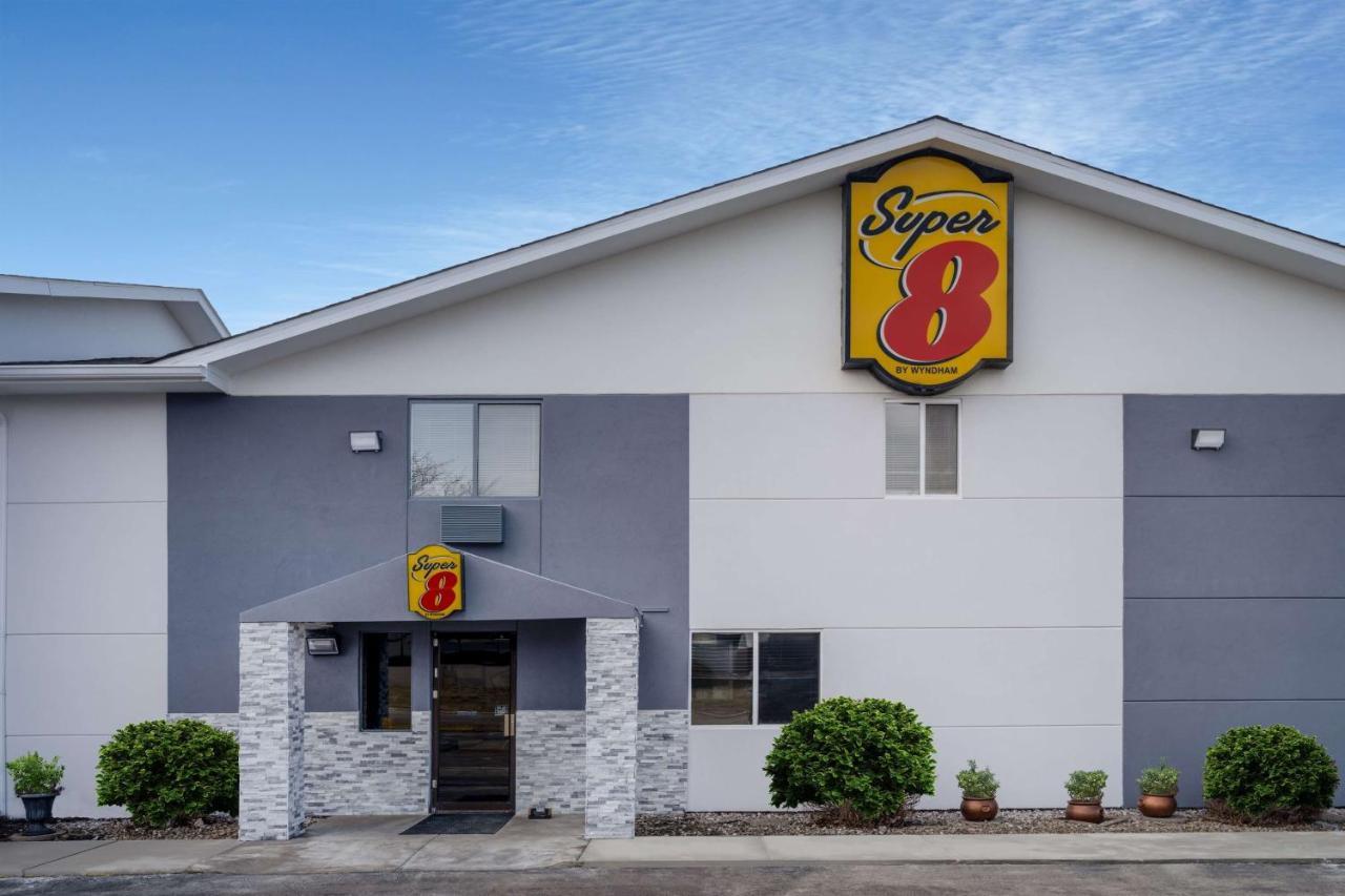 Super 8 By Wyndham Merrillville Exterior photo